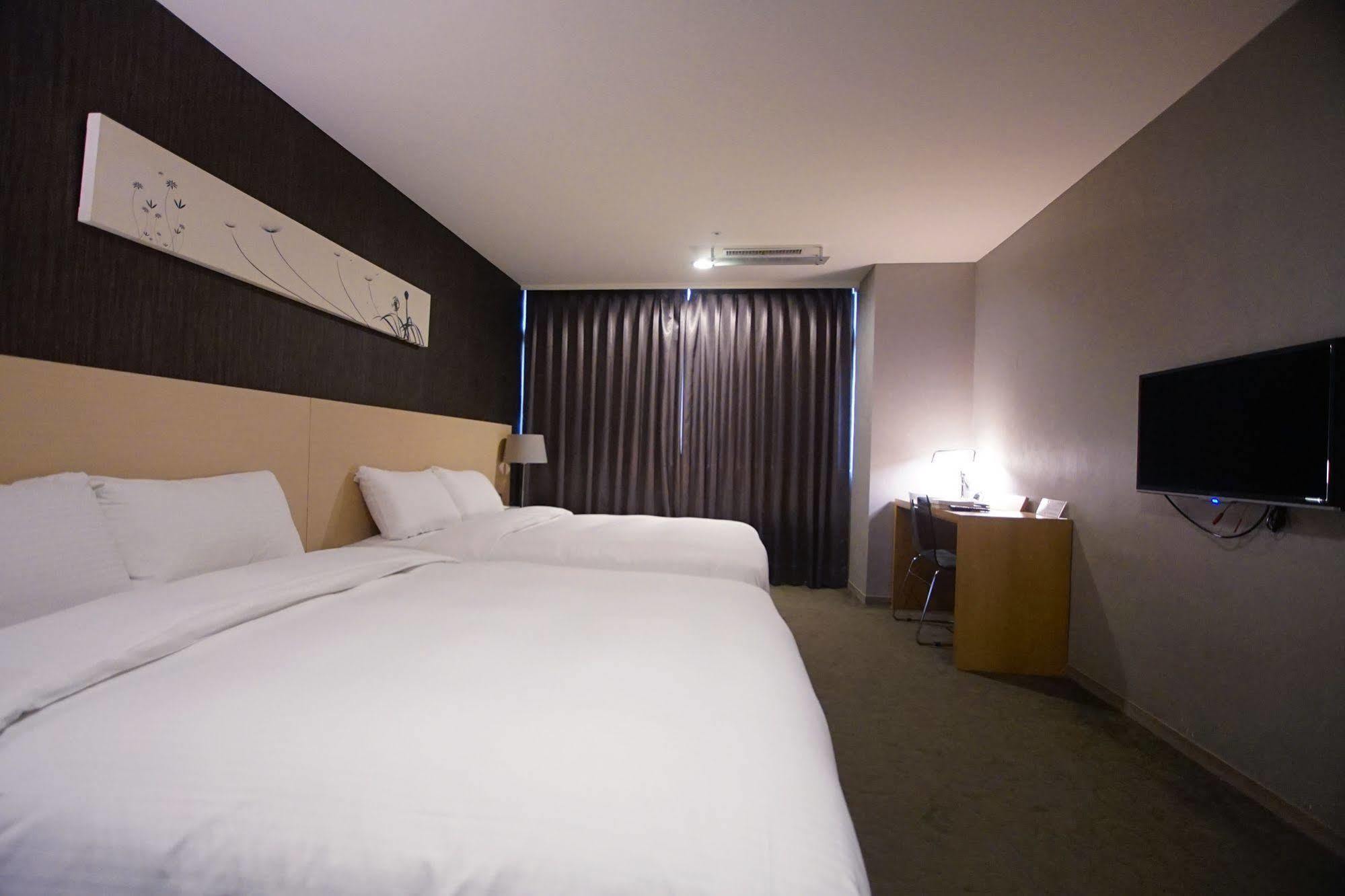 Beacon Hotel Tajcshung Kültér fotó